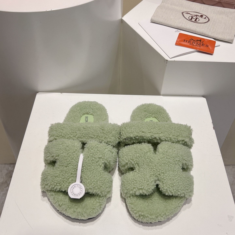 H**mes slippers